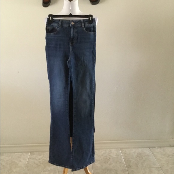 HOST PICK- ZARA HIGH RISE JEANS/ USA SIZE 4- EUR 36(98% COTTON, 2% ELASTANE) - Picture 3 of 9